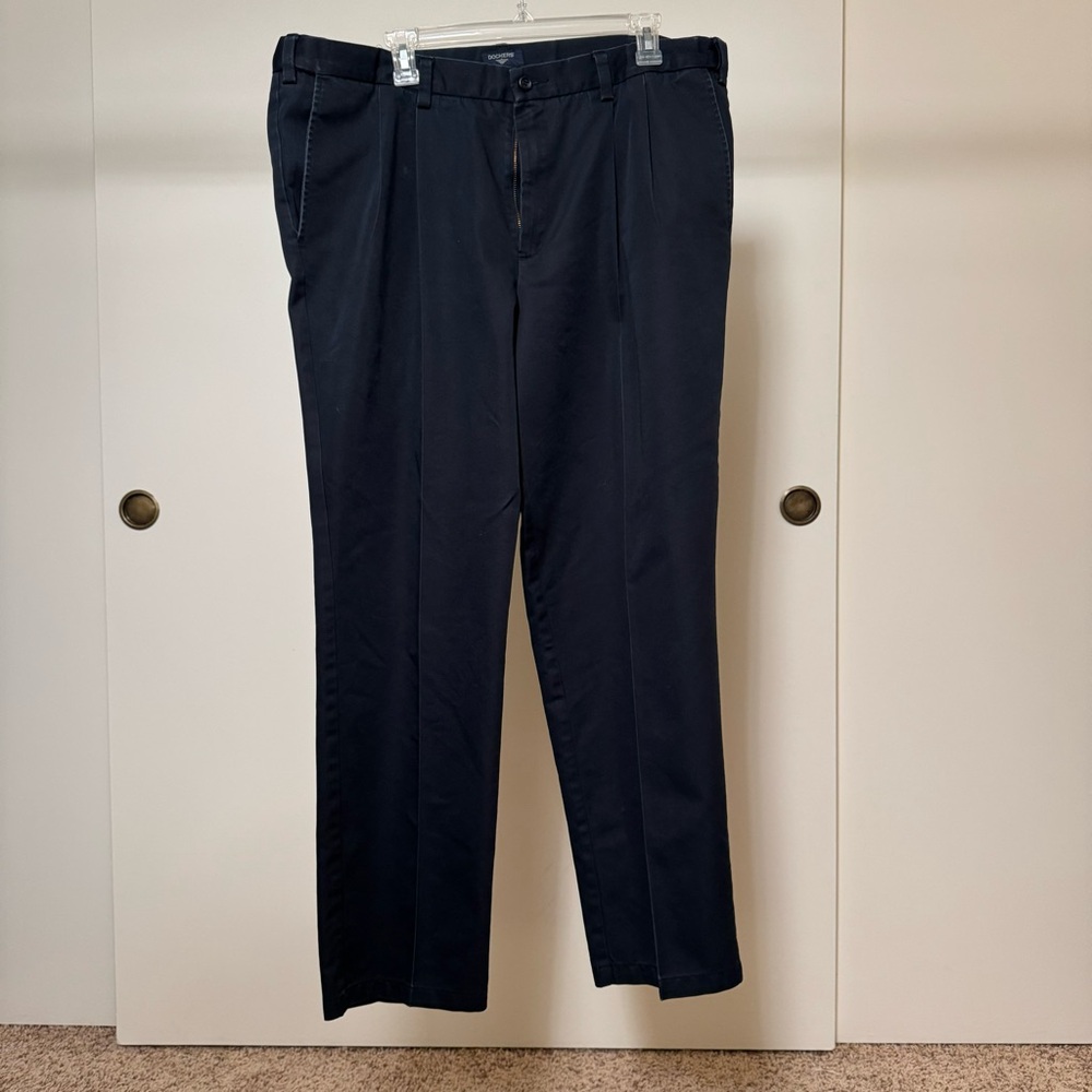 Classic Dockers Black Pants